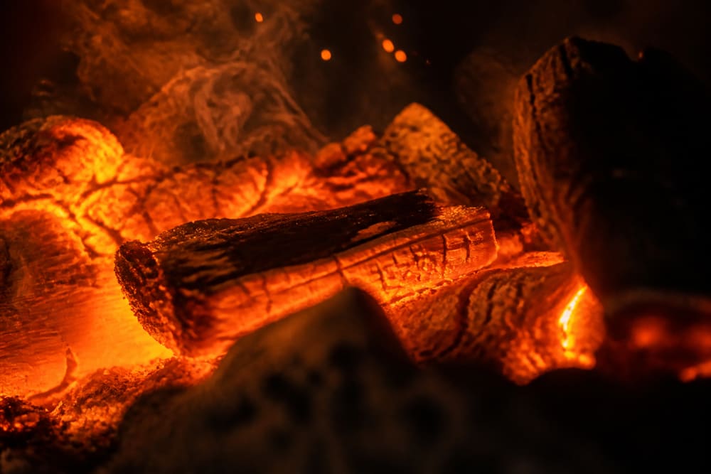 Braise du feu de bois AMBRE